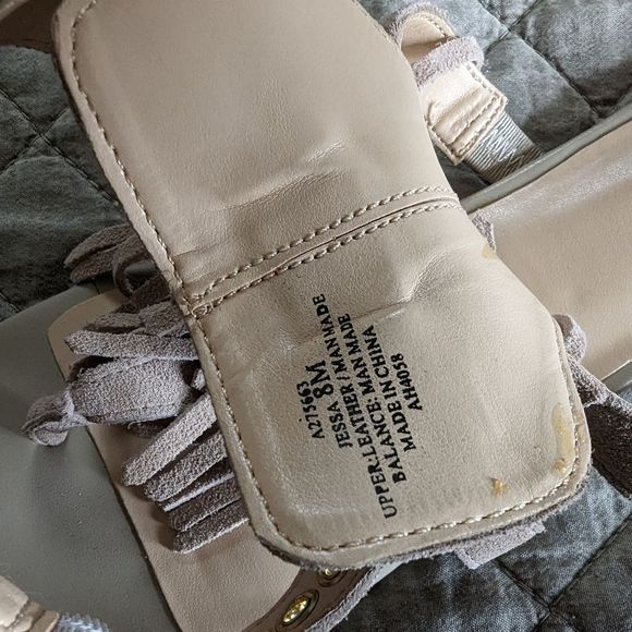 C wonder taupe sandals with fringe size 8 - Picture 4 of 4